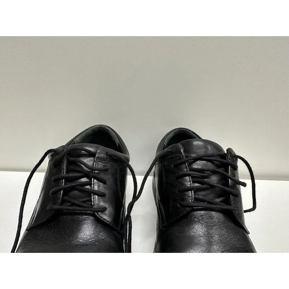 Hunter's Bay Collection men size 9 black leather upper cap toe lace-up shoes